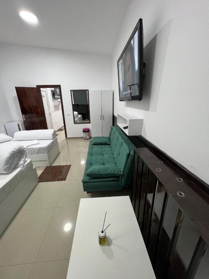 Hostel Casa Popa Nan Bukarest Exteriör bild